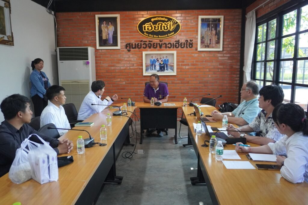 ศูนย์วิทยาศาสตร์ข้าว มก. ต้อนรับศาสตราจารย์จากมหาวิทยาลัยโตเกียว เดินหน้าความร่วมมือวิจัยข้าวโครงการระดับสากล