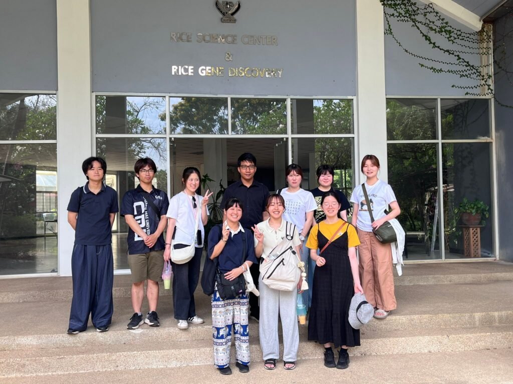 ศูนย์วิทยาศาสตร์ข้าวต้อนรับคณะนักศึกษาแลกเปลี่ยนจากญี่ปุ่น ศึกษาดูงานด้านวิทยาศาสตร์ข้าว