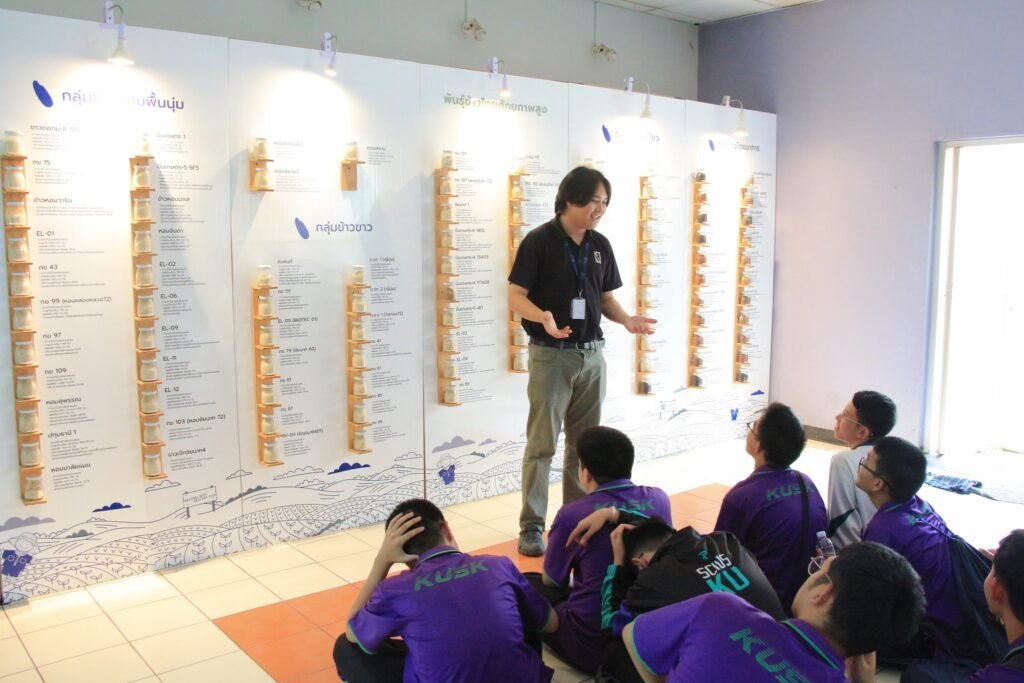 ศูนย์วิทยาศาสตร์ข้าว มก. ร่วมจัดกิจกรรมค่ายเกษตรและเทคโนโลยี เสริมสร้างการเรียนรู้ด้านวิทยาศาสตร์การเกษตร