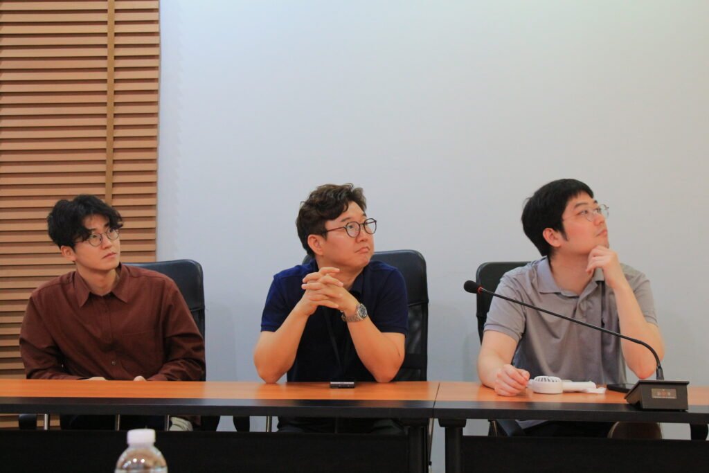 วันที่ 17 มีนาคม 2569 รองศาสตราจารย์ ดร.ศิวเรศ อารีกิจ ผู้อำนวยการศูนย์วิทยาศาสตร์ข้าว ให้การต้อนรับคณะนักวิจัยและผู้เชี่ยวชาญจาก Korea Rur…
