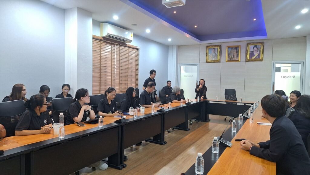 วันที่ 8 พฤษภาคม 2569 รองศาสตราจารย์ ดร.ศิวเรศ อารีกิจ ผู้อำนวยการศูนย์วิทยาศาสตร์ข้าว และศาสตราจารย์ ดร.อภิชาติ วรรณวิจิตร ที่ปรึกษาอาวุโส…
