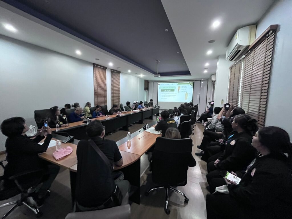 ศูนย์วิทยาศาสตร์ข้าว มก. และ APBT ไบโอเทค สวทช. ต้อนรับคณะศึกษาดูงานโครงการคัดเลือกและพัฒนาเมล็ดพันธุ์เกษตรธรรมชาติ จากศูนย์ฝึกและพัฒนาอาช…