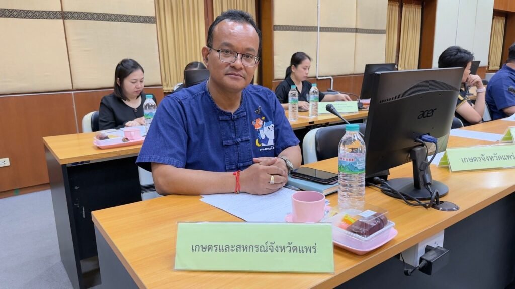 วันที่ 25 มิถุนายน 2569 รองศาสตราจารย์ ดร.ศิวเรศ อารีกิจ ผู้อำนวยการศูนย์วิทยาศาสตร์ข้าว และนายสุมน ห้อยมาลา นักวิชาการเกษตรประจำศูนย์วิทยา…