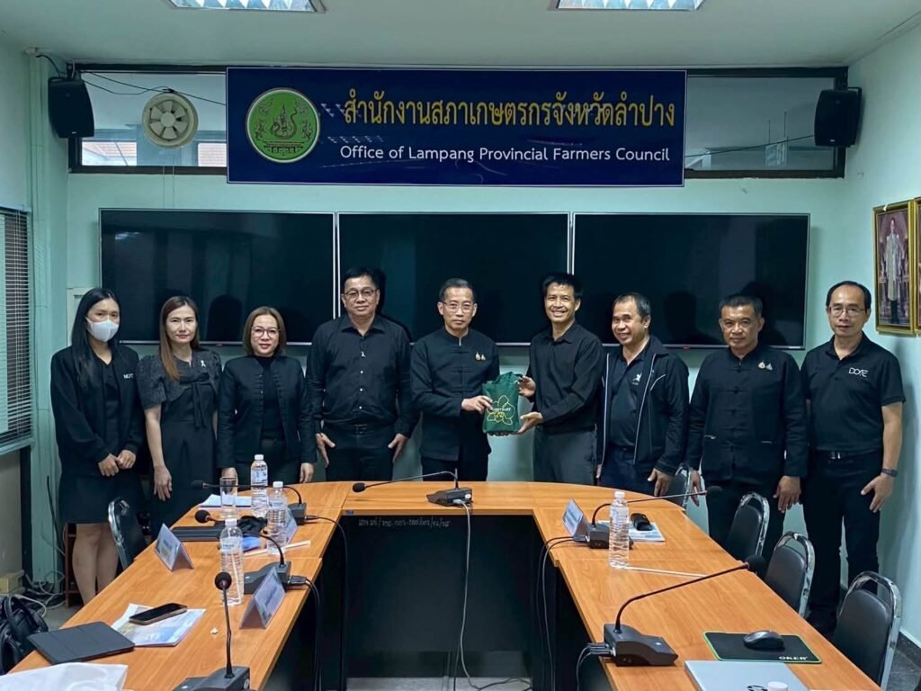 วันที่ 30 มิถุนายน 2569 นายสุมน ห้อยมาลา นักวิชาการเกษตร ศูนย์วิทยาศาสตร์ข้าว และนายธเนตร ศรีสุข นักวิชาการเกษตร สำนักส่งเสริมและฝึกอบรม กำ…