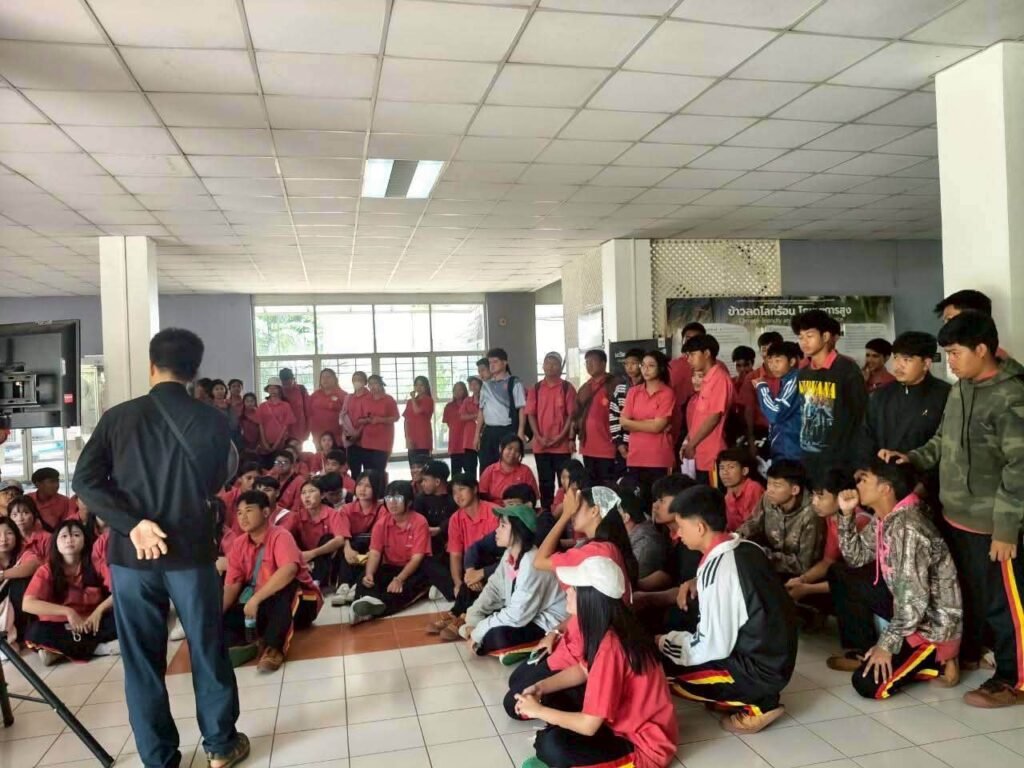 วันที่ 19 กรกฎาคม 2569 นายสุมน ห้อยมาลา นักวิชาการเกษตรประจำศูนย์วิทยาศาสตร์ข้าว มหาวิทยาลัยเกษตรศาสตร์ วิทยาเขตกำแพงแสน ให้การต้อนรับคณะคร…