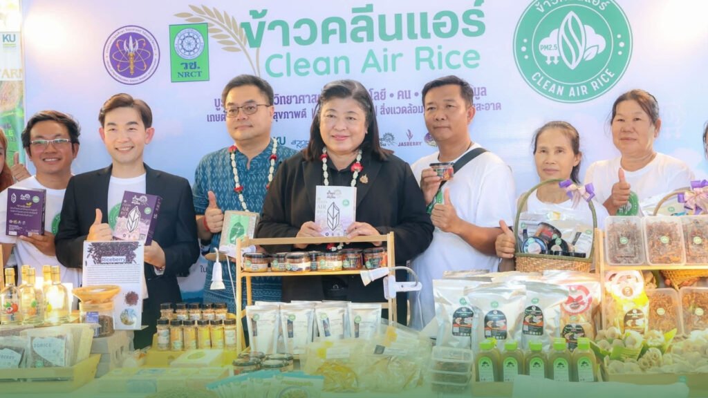 วันที่ 26 กรกฎาคม 2569 รองศาสตราจารย์ ดร.ศิวเรศ อารีกิจ ผู้อำนวยการศูนย์วิทยาศาสตร์ข้าว มหาวิทยาลัยเกษตรศาสตร์ ผู้บริหารจัดการศูนย์กลางองค์…