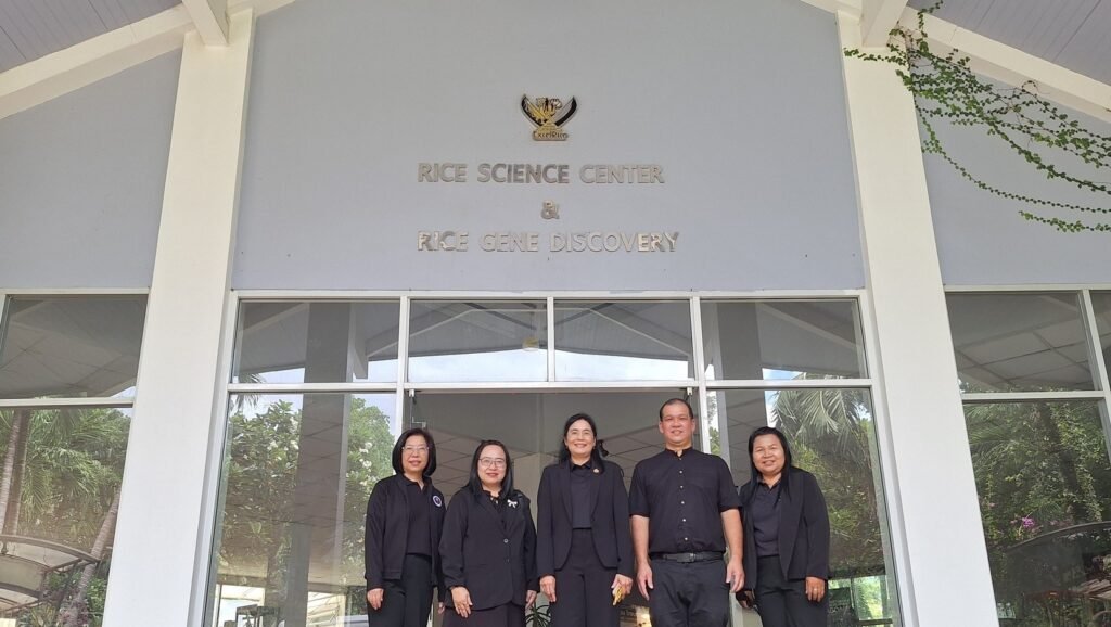 ผู้ตรวจราชการ อว. เยี่ยมชมศูนย์วิทยาศาสตร์ข้าว มก. ชู “ข้าวคลีนแอร์” นวัตกรรมข้าวไทย สู่การผลิตไร้การเผา อากาศสะอาด และตลาดมูลค่าสูง