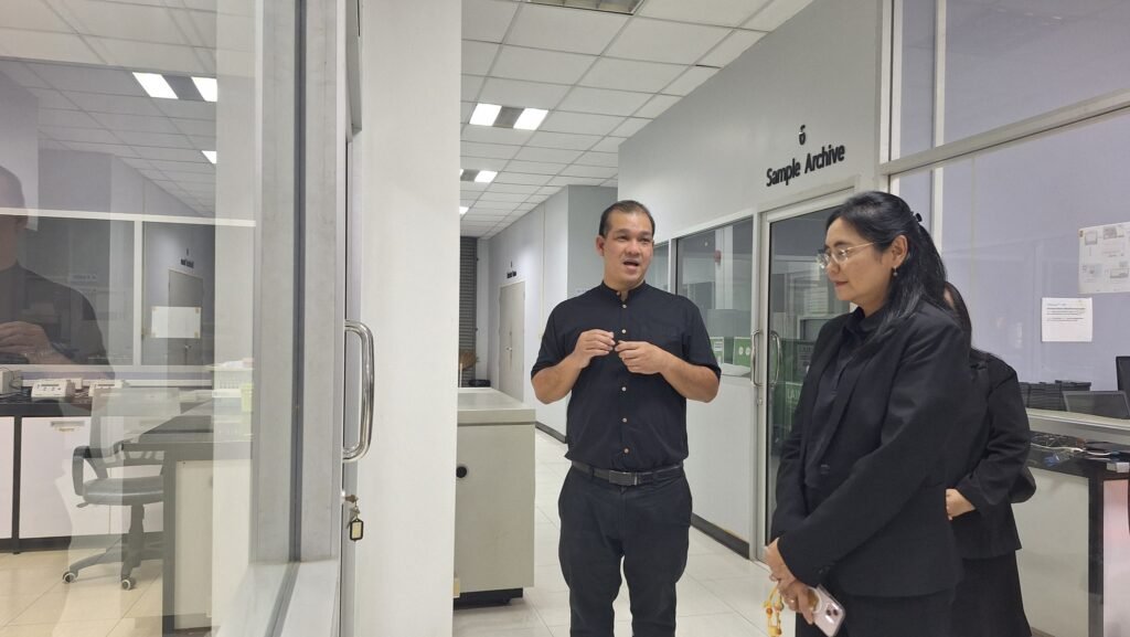 ผู้ตรวจราชการ อว. เยี่ยมชมศูนย์วิทยาศาสตร์ข้าว มก. ชู “ข้าวคลีนแอร์” นวัตกรรมข้าวไทย สู่การผลิตไร้การเผา อากาศสะอาด และตลาดมูลค่าสูง