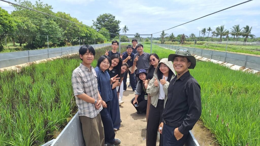 ศูนย์วิทยาศาสตร์ข้าว มหาวิทยาลัยเกษตรศาสตร์ ต้อนรับคณะครูโรงเรียนรุ่งอรุณ เตรียมความพร้อมจัดกิจกรรมเรียนรู้บูรณาการ "คุณค่าสู่ชีวิต"