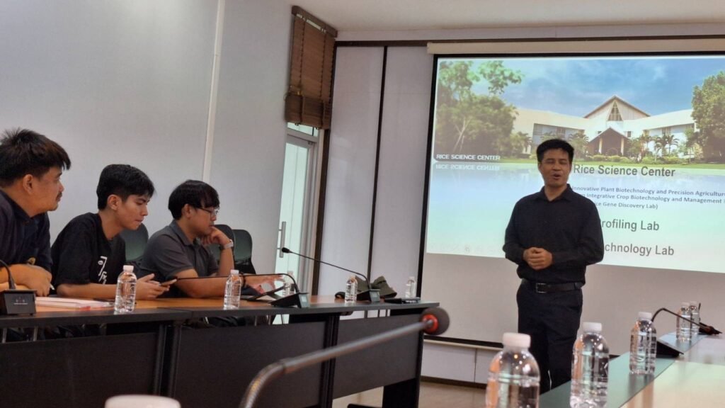 ศูนย์วิทยาศาสตร์ข้าว มหาวิทยาลัยเกษตรศาสตร์ ต้อนรับคณะครูโรงเรียนรุ่งอรุณ เตรียมความพร้อมจัดกิจกรรมเรียนรู้บูรณาการ "คุณค่าสู่ชีวิต"