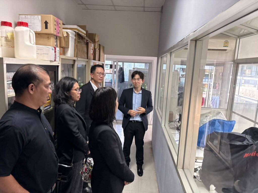 ผู้บริหารมหาวิทยาลัยเกษตรศาสตร์ เยี่ยมชมศูนย์วิทยาศาสตร์ข้าว หารือทิศทางการวิจัยเชิงยุทธศาสตร์